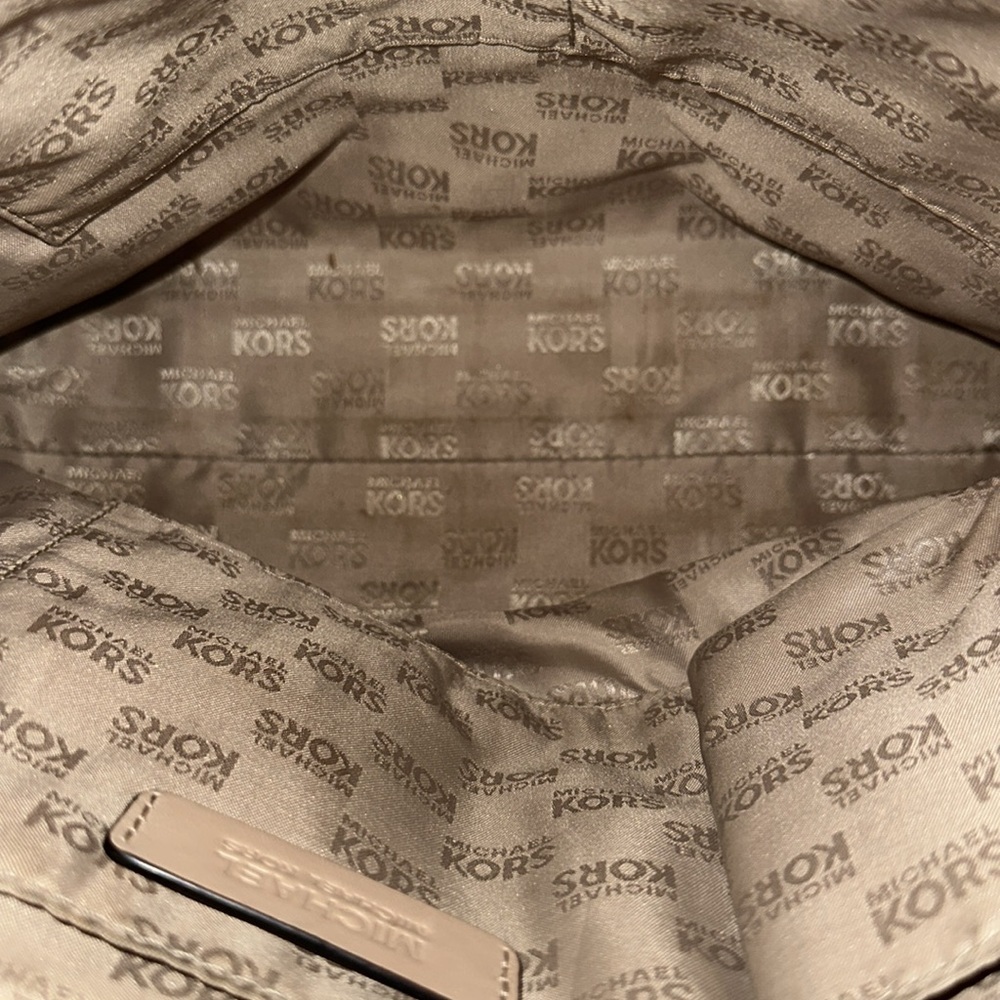 Michael Kors Jet Set East West Signature Zip Tote Bag - Picture 11 of 14